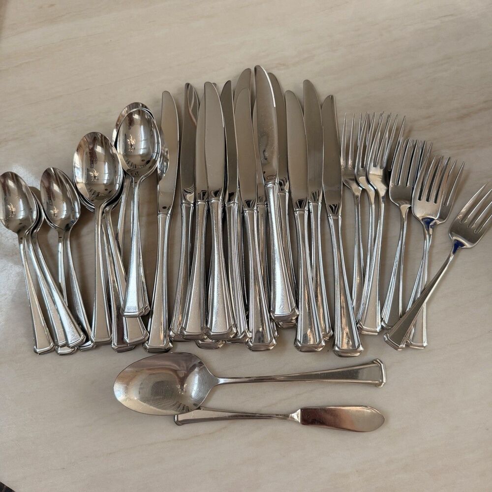 40pc Oneida Maestro-St. Leger Flatware Set Stainless 1991 SSS USA Glossy